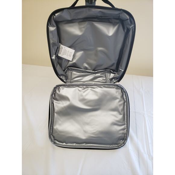 Pokémon Lunch Box Bag Soft 2016 Zippered Pikachu Blastoise Charizard Venusaur - Picture 3 of 6